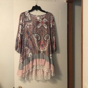 Paisley Vine! Ruffled bottomed tunic!